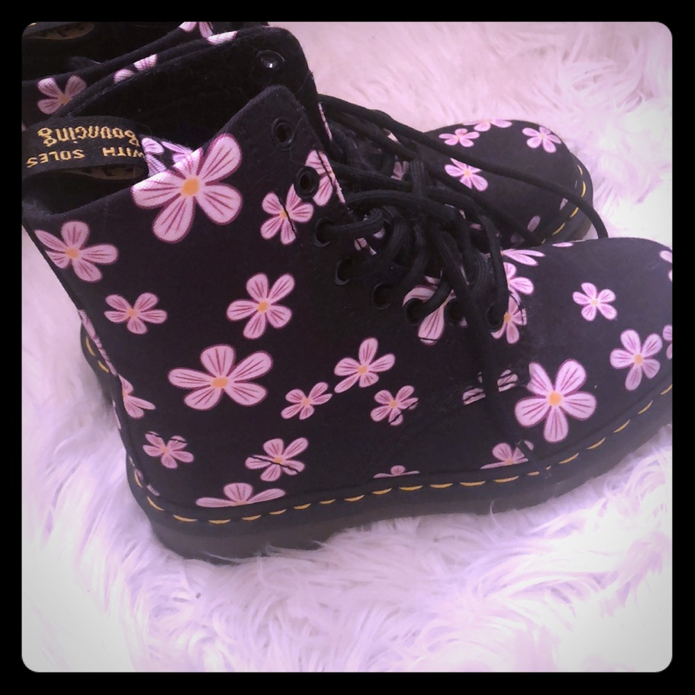 Flower Doc Martens.